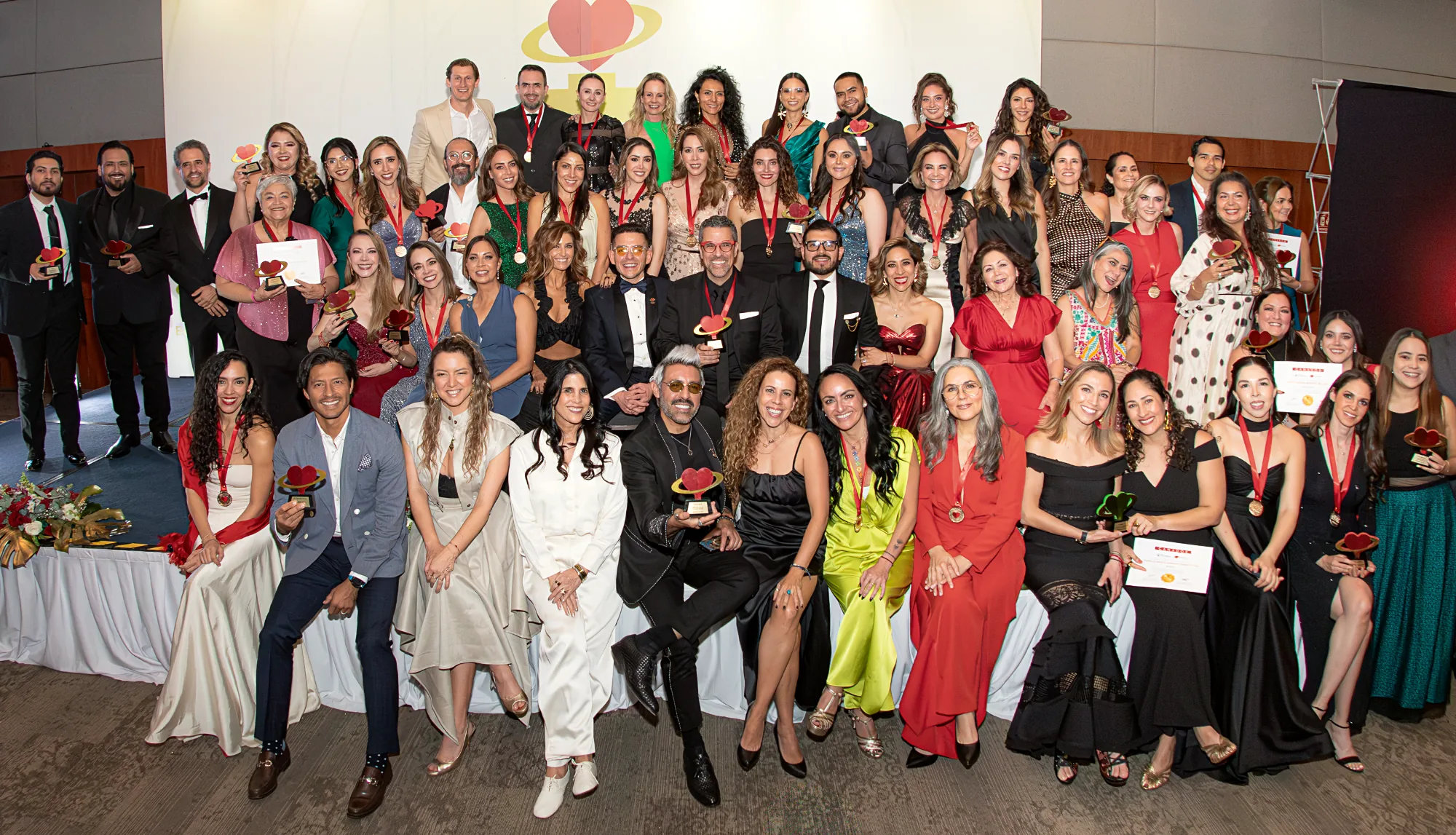 The community gathered at BienPremios 2025
